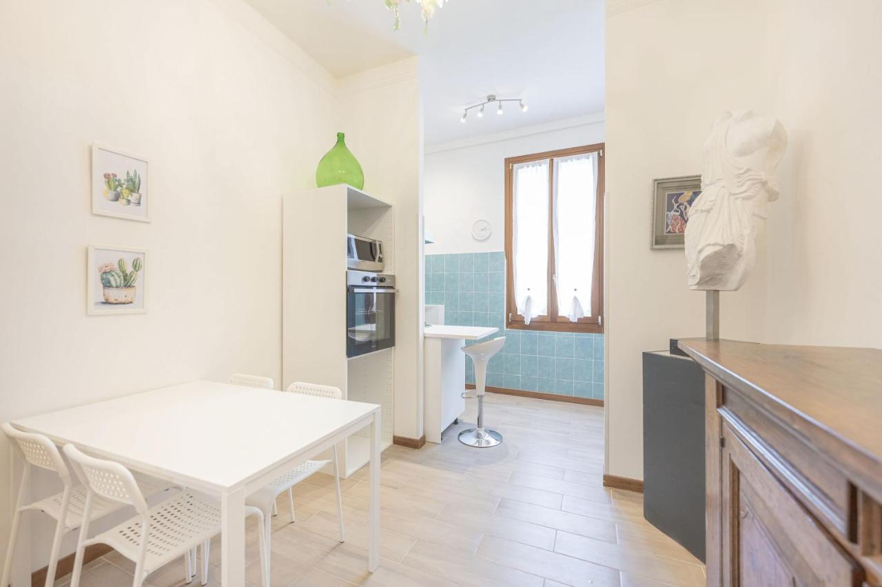 Arte E Cinema - 10 Min Da Venezia Apartment Mestre Bagian luar foto
