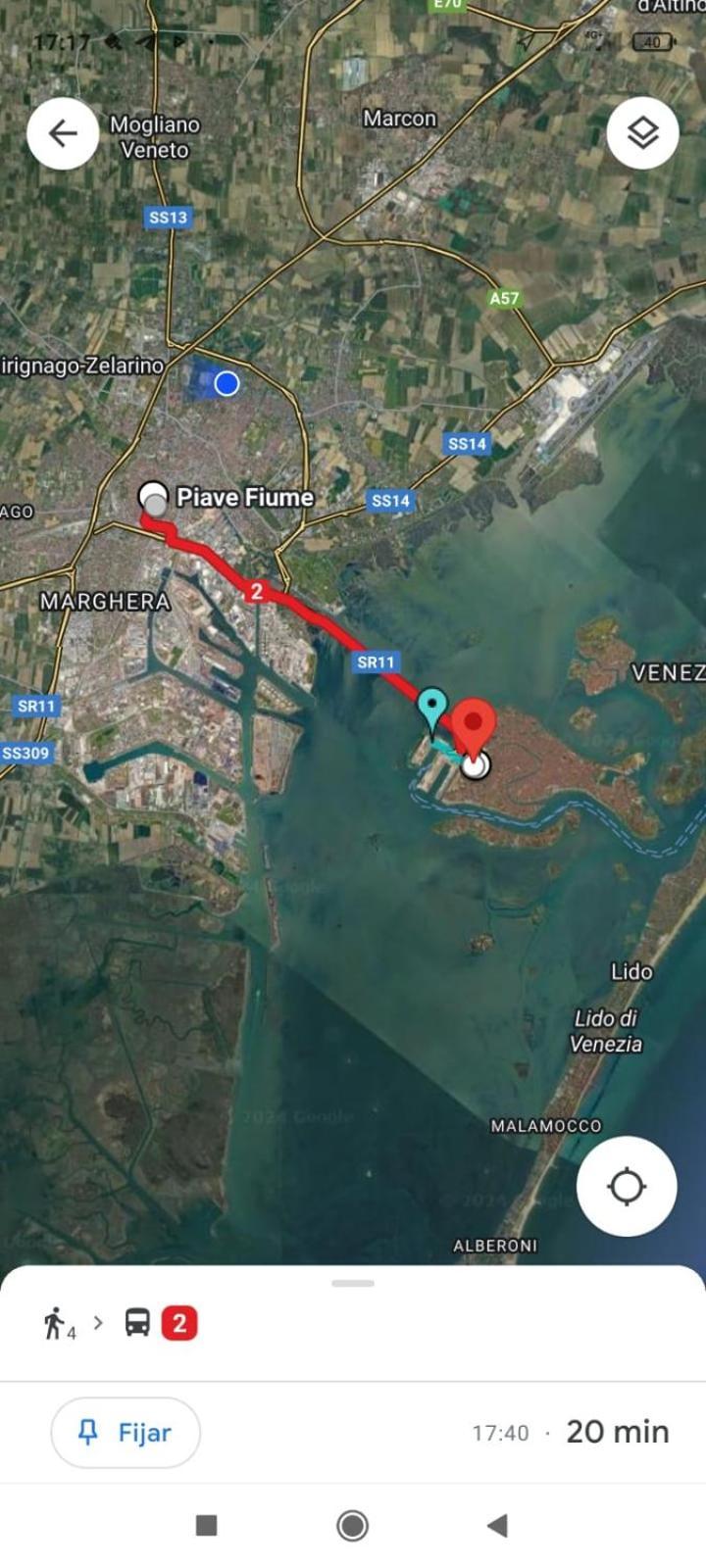 Arte E Cinema - 10 Min Da Venezia Apartment Mestre Bagian luar foto